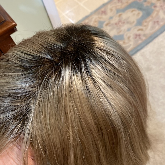 Raquel Welch wig, Vibralite - Picture 6 of 14